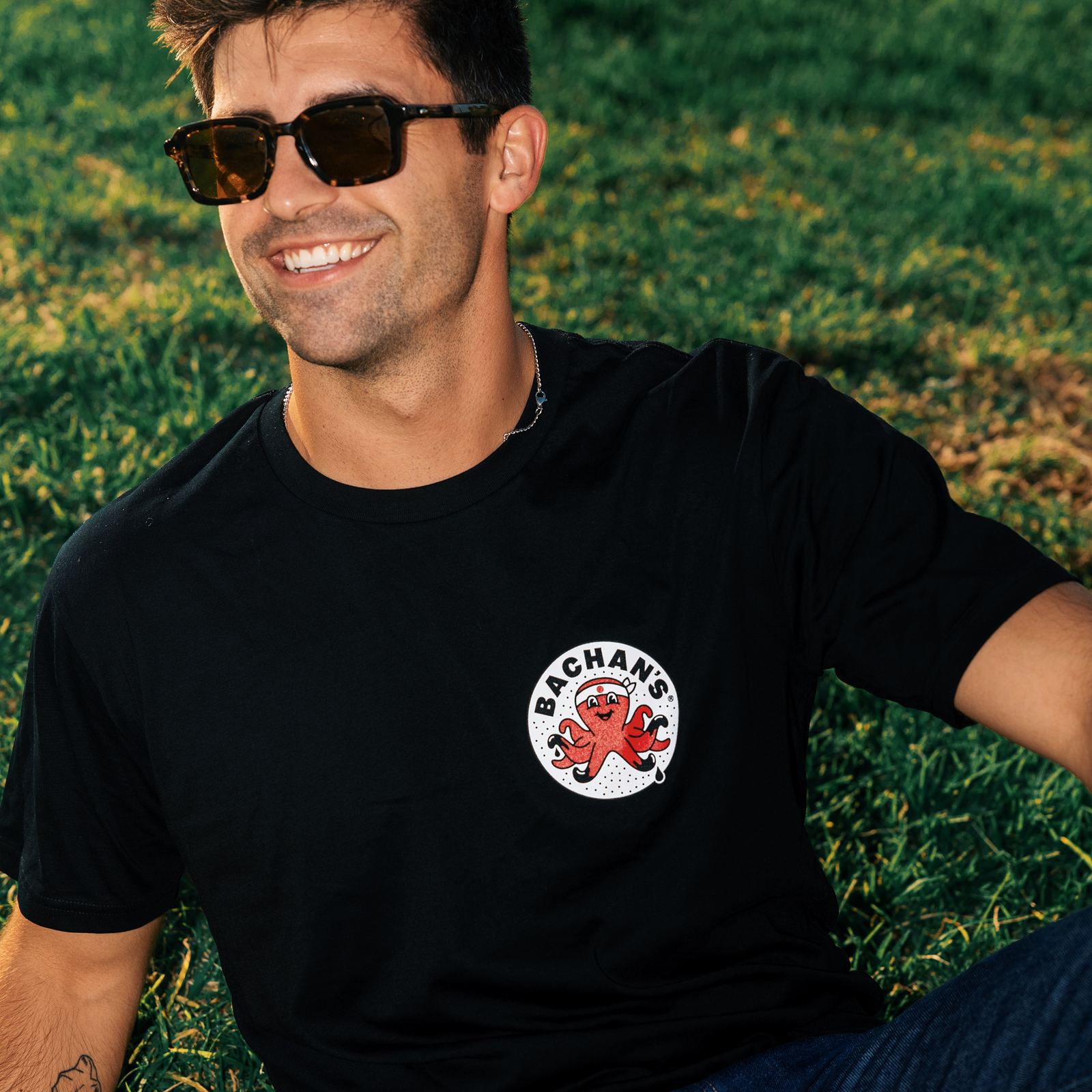Knuckles Tee D6